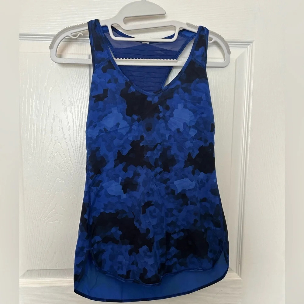 ! Lululemon Women Vent It Out Singlet Sz 4 Clouded Dreams Sprinkler Sapp…
